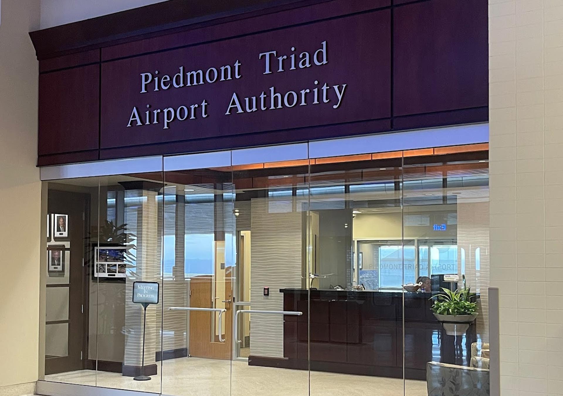 Piedmont Triad International Airport - Taxi Rental Services